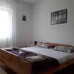 شقة With Parking Space Trpanj, Peljesac - 15710 *